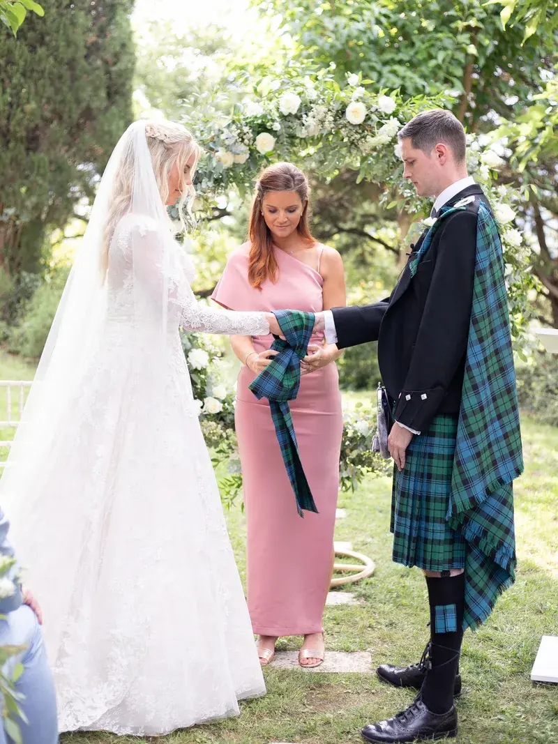 Officiant de cérémonie, photo 4