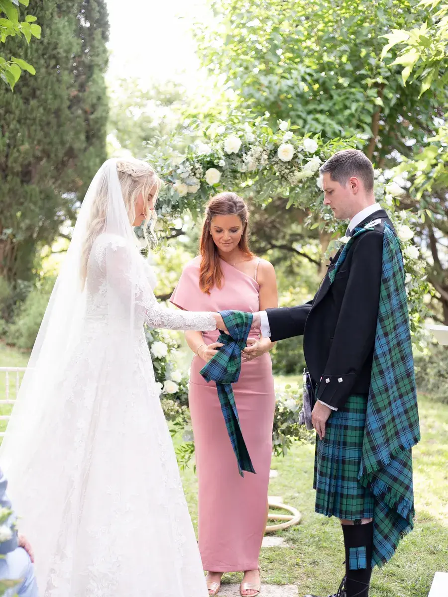 Officiant de cérémonie