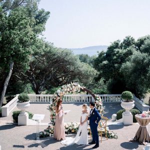 Elegant wedding ceremony French Riviera